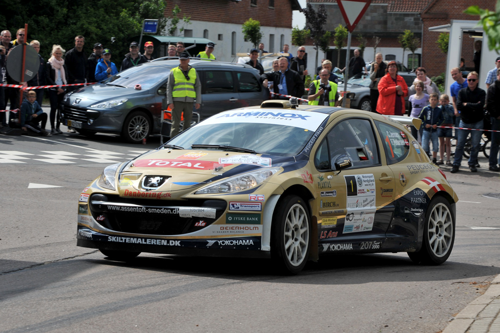 Christian Jensen og Freddy Pedersen kørte sig ind på andenpladsen i løbet
(Foto: Peugeot Sport Dealer Team)